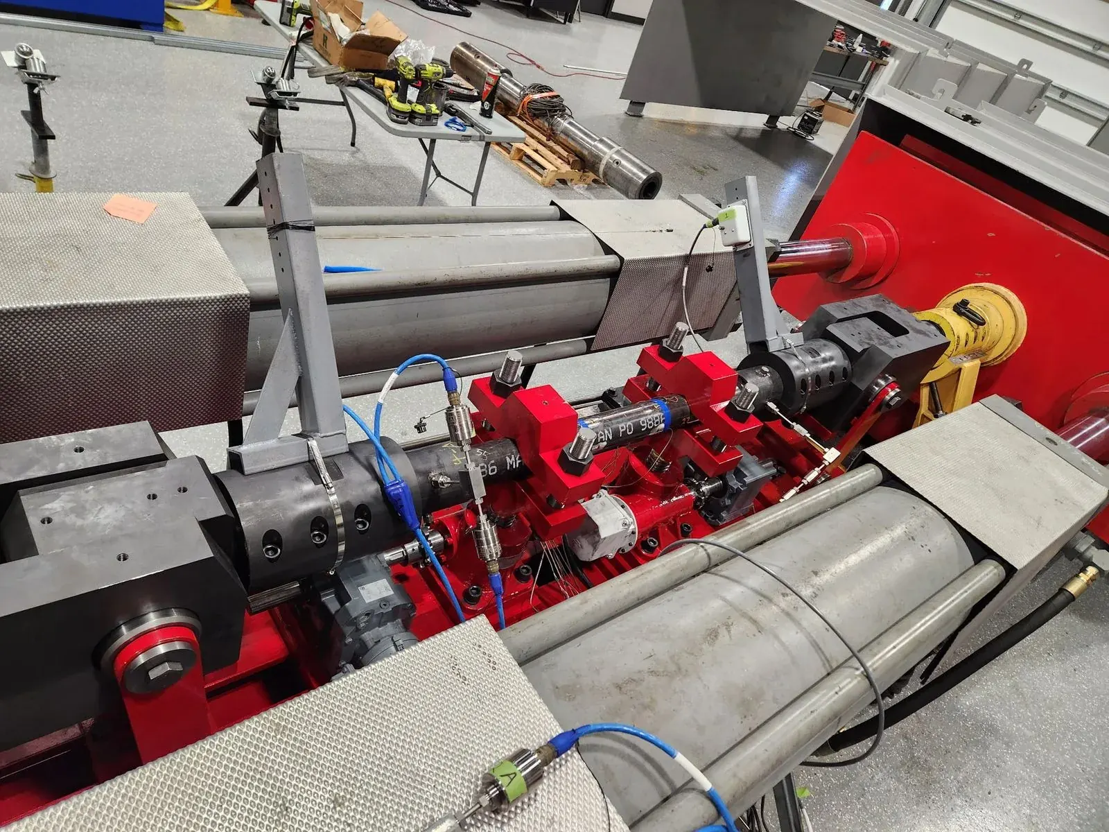 Connection design test setup in Benoit engineering area